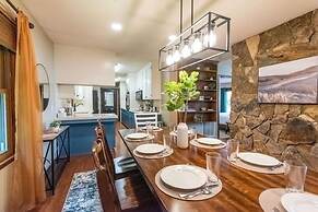 Blue Ridge Gateway Cabin With Mountain Views