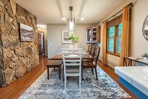 Blue Ridge Gateway Cabin With Mountain Views
