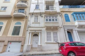 Benny s Seaside Escape Sliema