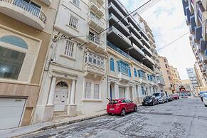 Benny s Seaside Escape Sliema