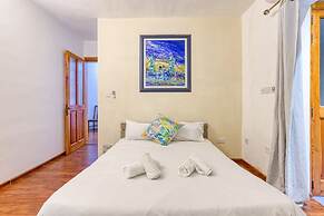 Benny s Seaside Escape Sliema