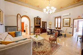 Tuscan Palace - Buratti Apartment