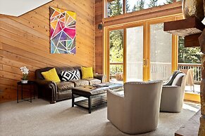 Creekside Mountain Views Hot Tub