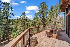 Creekside Mountain Views Hot Tub