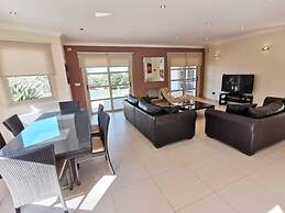 Orchard Blossom Private Villa With Pool
