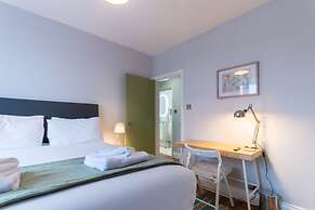 Old Town Trinity Apt No 3 By Adliv