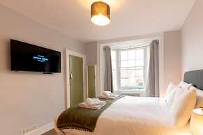 Old Town Trinity Apt No 3 By Adliv
