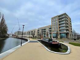 Central Wembley 2BR Modern Clean Connected