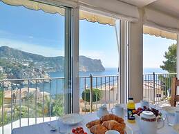 Villa With Incredible sea Views and Pool Sleeps 7