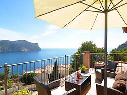 Villa With Incredible sea Views and Pool Sleeps 7