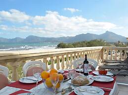 Mallorca Beach Front Line Apartment 6 Pers
