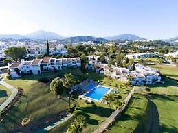 Azahara1 Beautiful Apartment Frontline Golf