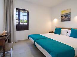 Apt 28 Famara