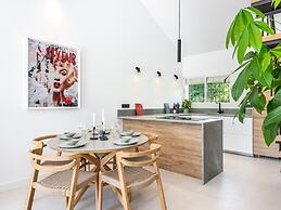 Agrupadas Beautiful Duplex With Amazing Location