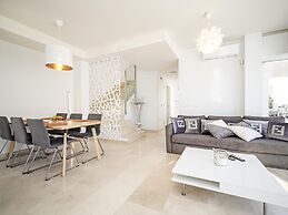 Villa Nirvana