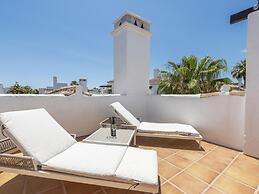 Los Naranjos Beautiful 1 Bedroom Penthouse