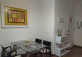 Luminous Flat in Great Location