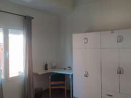 Luminous Flat in Great Location