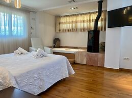 Villa con Piscina en Club de Golf