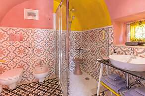 Casa Farlisa Ancient Baglio With Pool and Jacuzzi