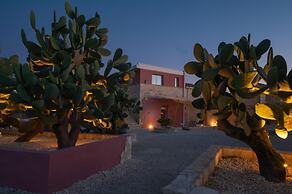 Casa Farlisa Ancient Baglio With Pool and Jacuzzi