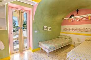 Casa Farlisa Ancient Baglio With Pool and Jacuzzi
