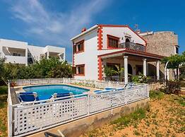 Villa Tortugas Charming House With Views