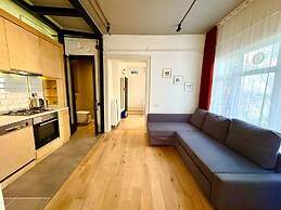 Galata Port Flats Chakra 2