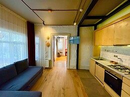Galata Port Flats Chakra 2
