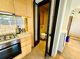 Galata Port Flats Chakra 2