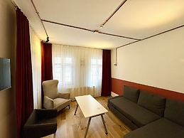 Galata Port Flats Chakra 1