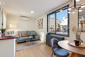 Rambla Paris Attic Apartment
