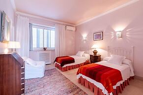 Amazing Beachfront Villa Heated Pool Marbella