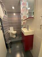 Spacious Glyfada Golf 4BR -near Beach Shops