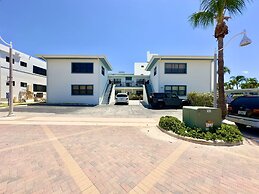 Beach Lover s Studio Apartment in Hollywood FL