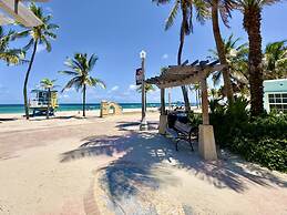Beach Lover s Studio Apartment in Hollywood FL