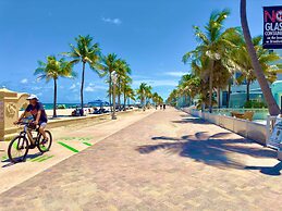 Beach Lover s Studio Apartment in Hollywood FL