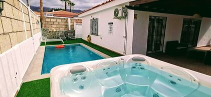 Villa Rosa in Callao Salvaje