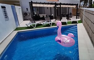 Villa Orqu dea in Callao Salvaje