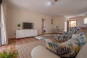 Villa Orqu dea in Callao Salvaje