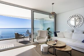 Stunning Seafront Apartment in Carvajal Beach
