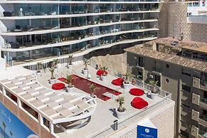 Stunning Seafront Apartment in Carvajal Beach
