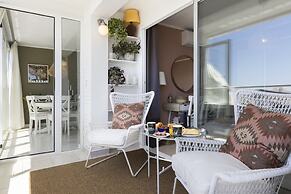 Central Apartment With Seaview Terrace and Pool