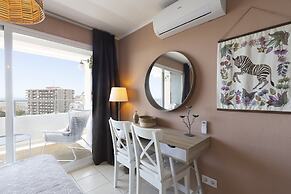 Central Apartment With Seaview Terrace and Pool
