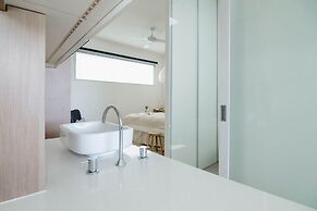 Aquabelle Six - the Perfect Rye Couples Retreat