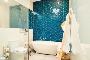 Aquabelle Six - the Perfect Rye Couples Retreat