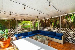 427 NE 107th Studio 6BR 3BA 7 Beds Pool Parking 2 Kitchen