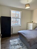 2bed Apartment-sleeps 4, Pets Ok & Balcony