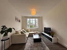 2bed Apartment-sleeps 4, Pets Ok & Balcony