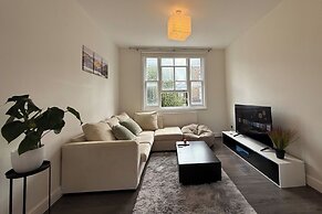2bed Apartment-sleeps 4, Pets Ok & Balcony